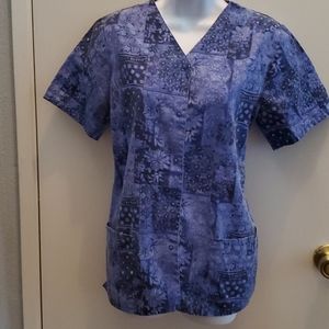 Simpley basic Scrub top